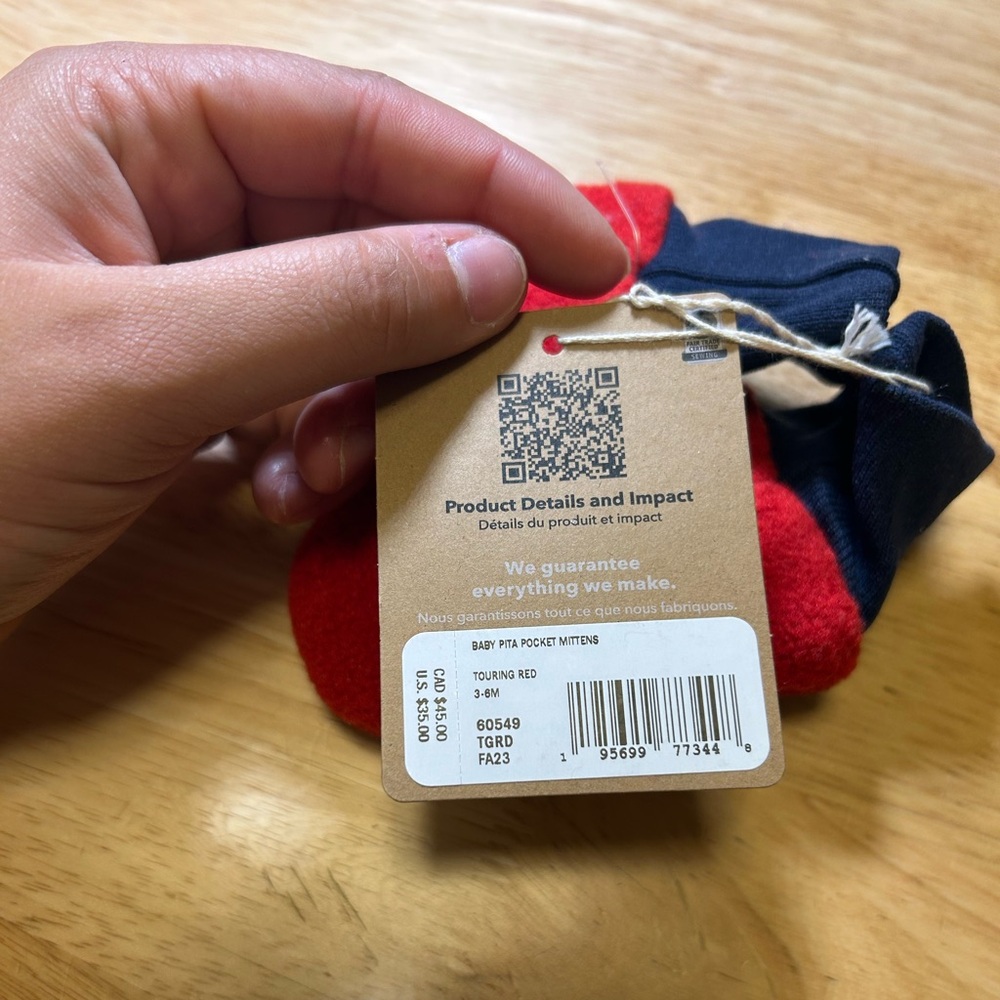 Patagonia Pita Pocket Mittens NWT 3-6M - Picture 4 of 4